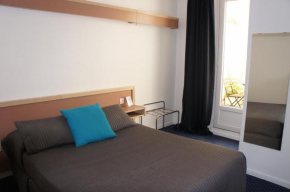  Hôtel Edgar Quinet  Париж